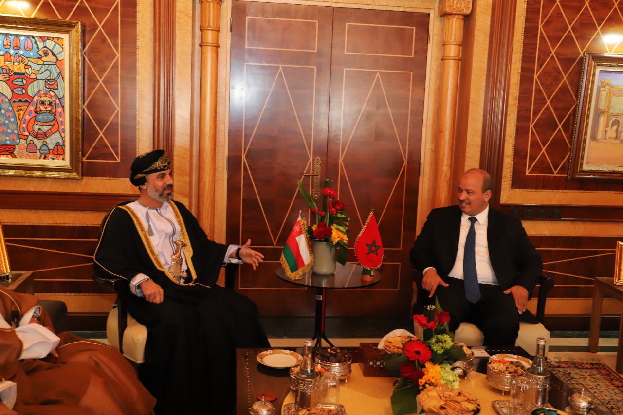 Le président de la Chambre des conseillers accueille le président du Conseil de Choura d'Oman.